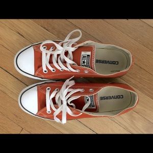 Chuck Taylor Low top sneakers